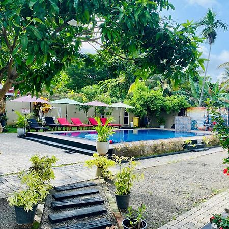 The Kingslayer Resort Negombo Esterno foto