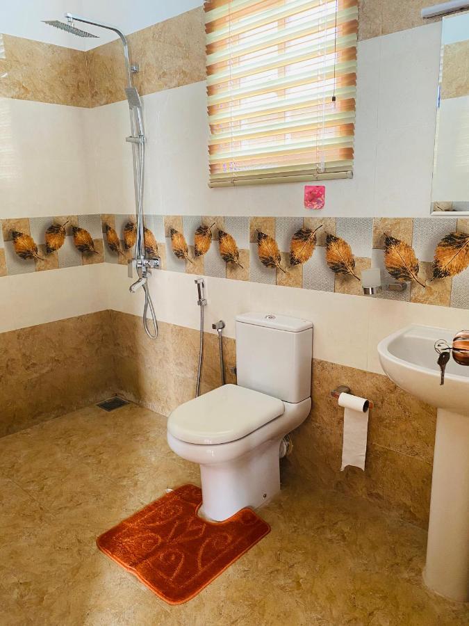The Kingslayer Resort Negombo Esterno foto