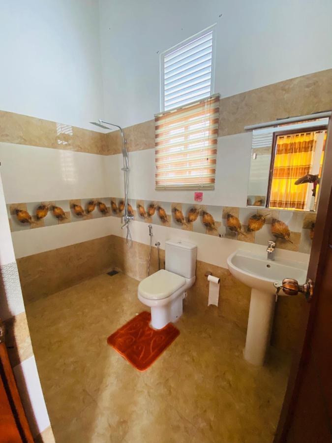 The Kingslayer Resort Negombo Esterno foto
