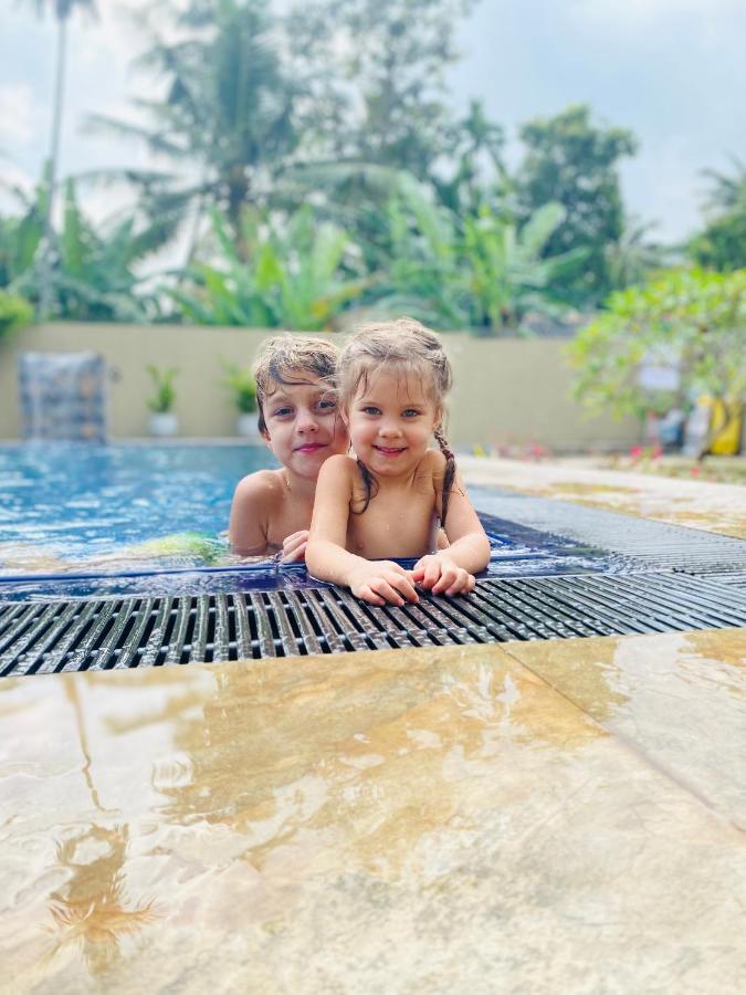 The Kingslayer Resort Negombo Esterno foto