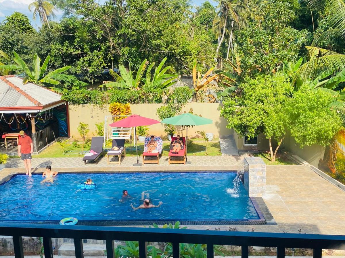 The Kingslayer Resort Negombo Esterno foto